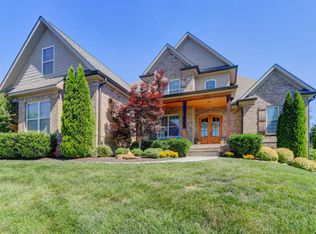 10031 Fox Cove Rd, Knoxville, TN 37922