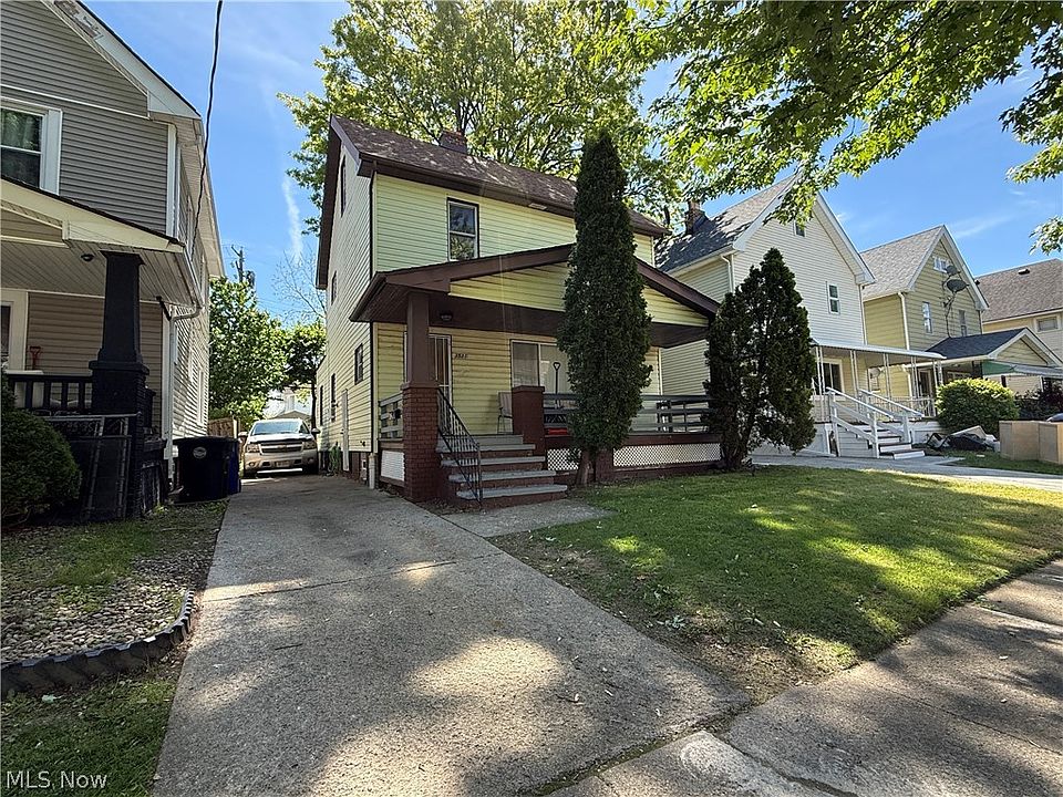 1st image of 3521 W 129th St