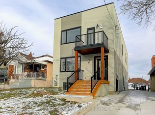 2071 Keele St, Toronto, ON M6M 3Y8