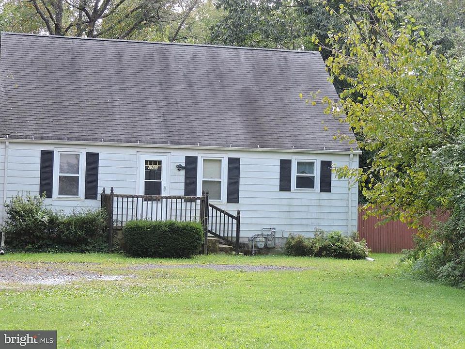 2nd image of 1765 E Chestnut Ave