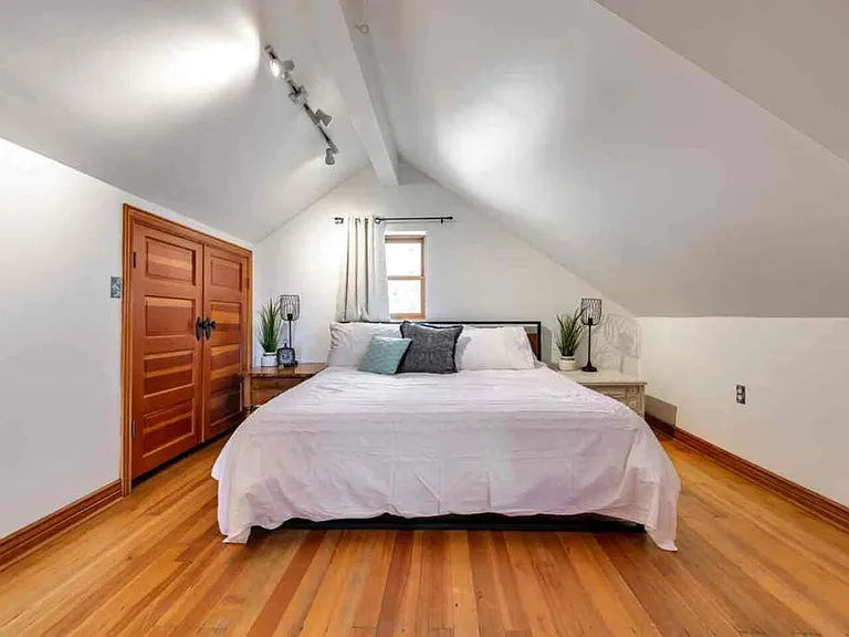309 N Almond St — Photo 17