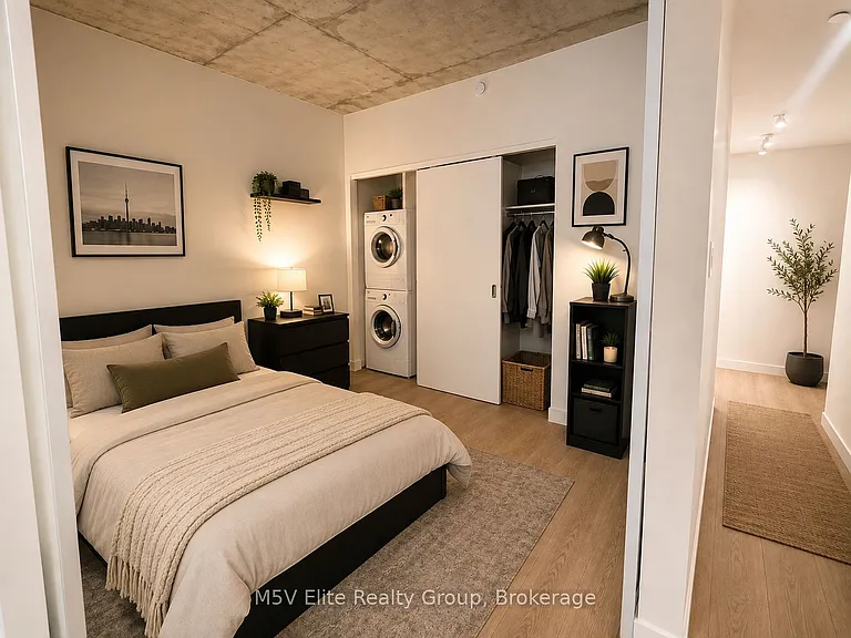 111 Bathurst St #426 — Photo 3