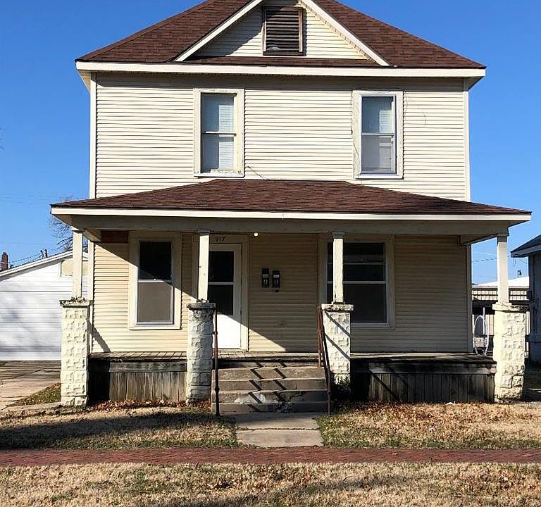1st image of 915-917 N Locust St