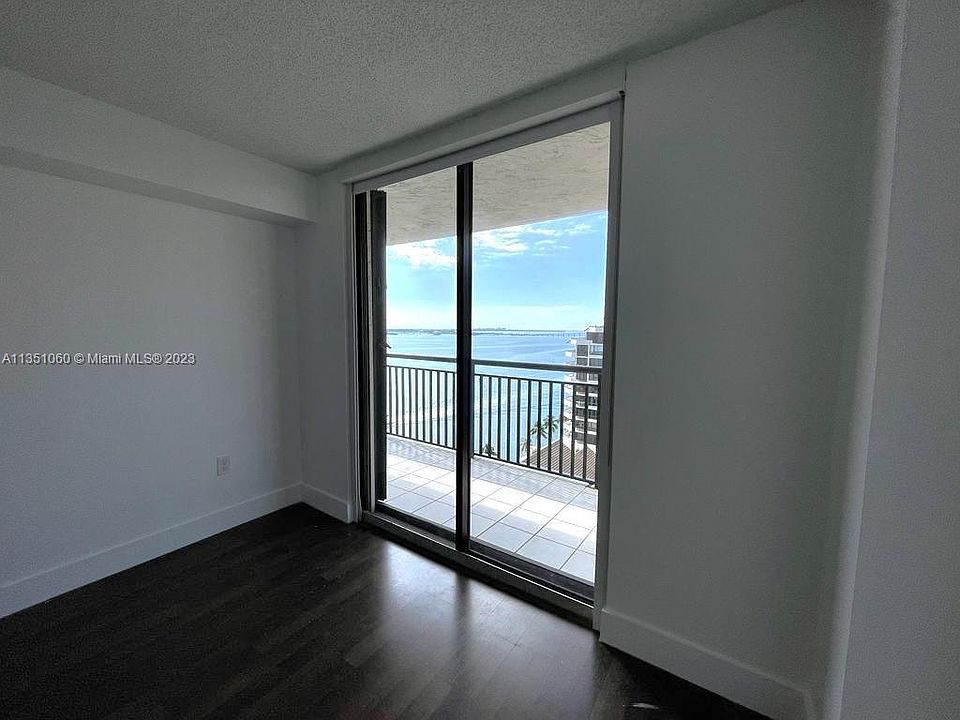 1st image of 540 Brickell Key Dr #1555