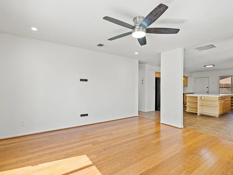 73425 San Nicholas Ave — Photo 7