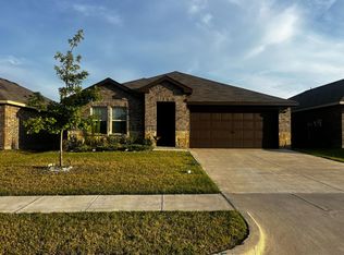 1726 Willow Creek Rd, Lancaster, TX 75146