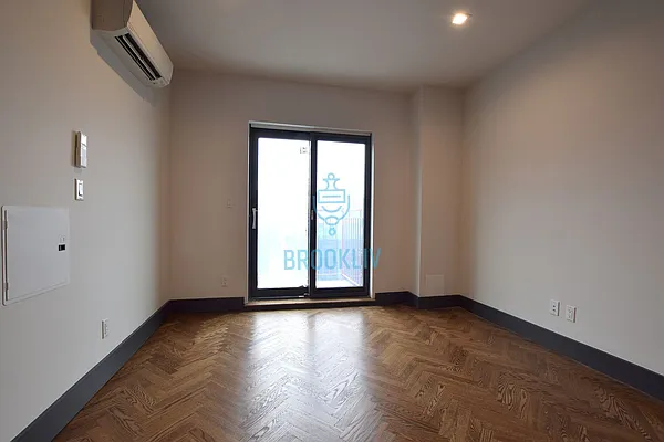 Rented by null | media 28