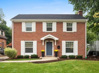 226 S Chandler Ave, Elmhurst, IL 60126