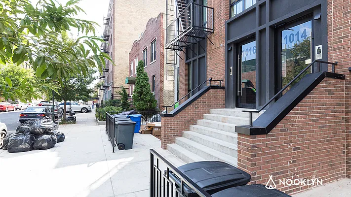 Rented by Nooklyn NYC LLC | media 50