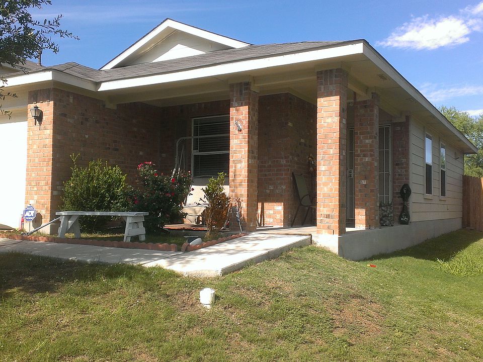 1st image of 212 Onyx Lake Dr