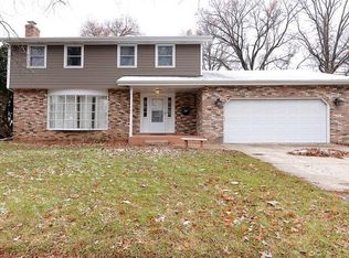 2207 Shannon Dr, Valparaiso, IN 46383