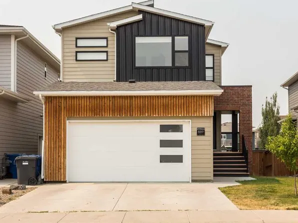 889 E Atlantic Cv W, Lethbridge, AB T1J 5M4