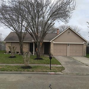 1153 Willow Creek Dr, La Porte, TX, 77571