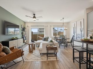 2832 W Red Fox Rd, Phoenix, AZ 85085