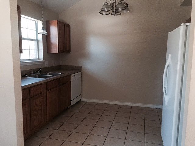 1st image of 4 Spanish Oak Ct