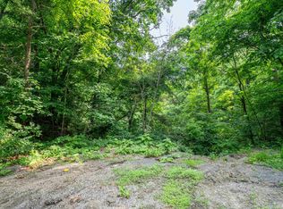 8 W Harp Hollow Rd, Peoria, IL 61607