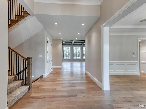 5th image of 1 Westchester Iv Manor Hl