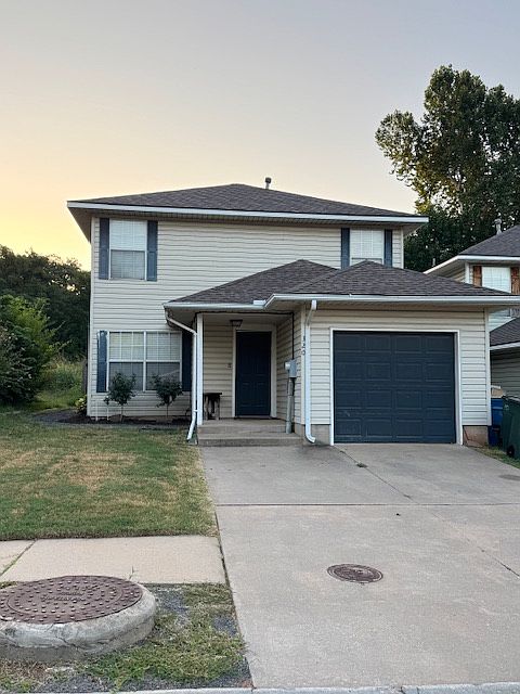 1st image of 320 Belmont Dr