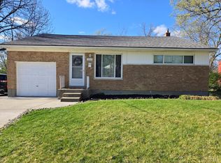 1042 Hollytree Dr, Cincinnati, OH 45231