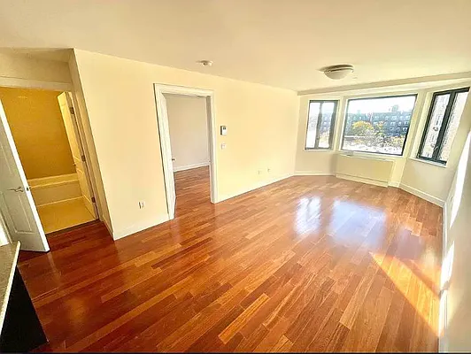 Rented by Contact Realty | media 19