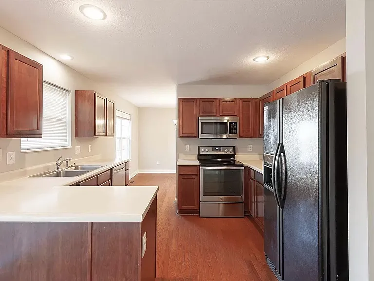 3816 S Claybridge Dr — Photo 17
