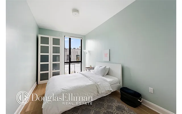 Sold by Douglas Elliman | media 24