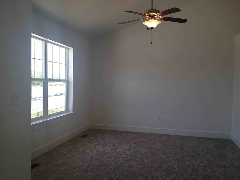 848 N 440 W — Photo 8