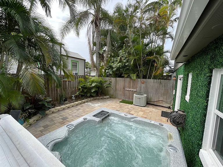 340 S Orlando Ave — Photo 41