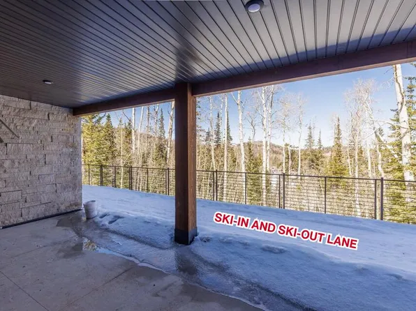 160 W Ridge View St #7B, Brian Head, UT 84719