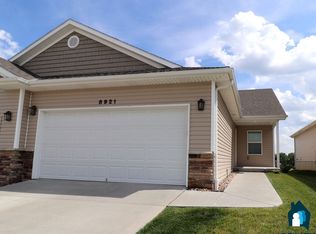 8921 Blacksmith Ct, Lincoln, NE 68507