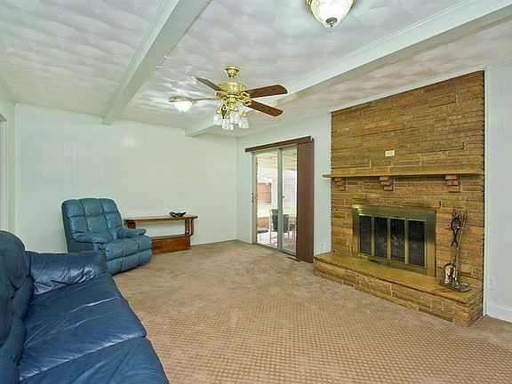 5th image of 1513 Meandering Way