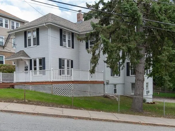 287 Elm St, Woonsocket, RI 02895