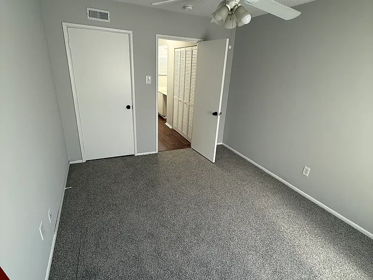 4355 Maryland Ave #314 — Photo 5