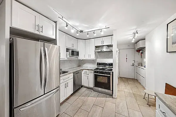 376 Broadway #4F