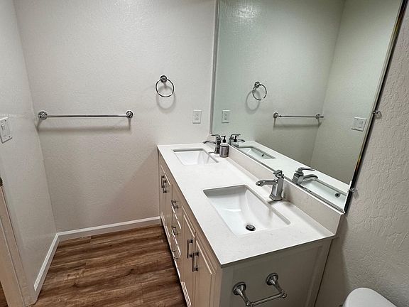 4th image of 2931 David Ave