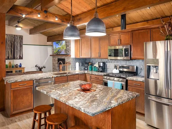 702 College Dr, Incline Village, NV
