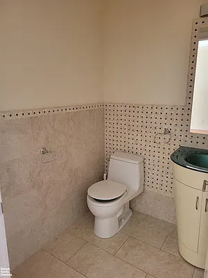 Rented by Brown Harris Stevens | media 8