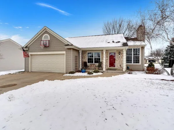 2513 Michele LANE, East Troy, WI 53120