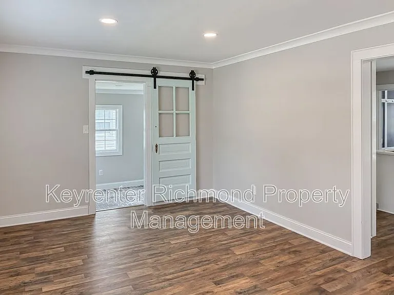 6419 Crescent Pkwy — Photo 3