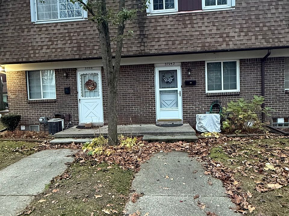 1st image of 37043 E Aragona Dr
