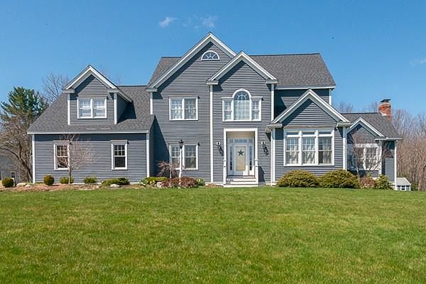 1st image of 9 Cortland Ln