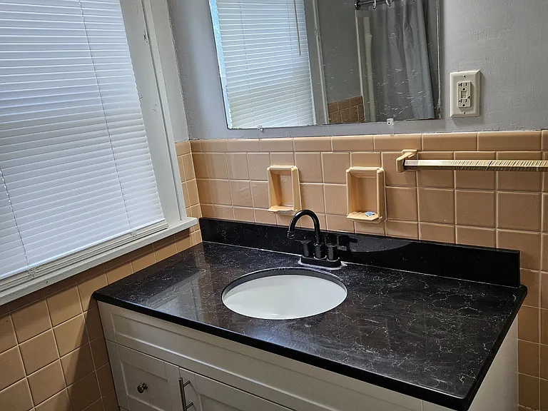 618 W Military Ave — Photo 18