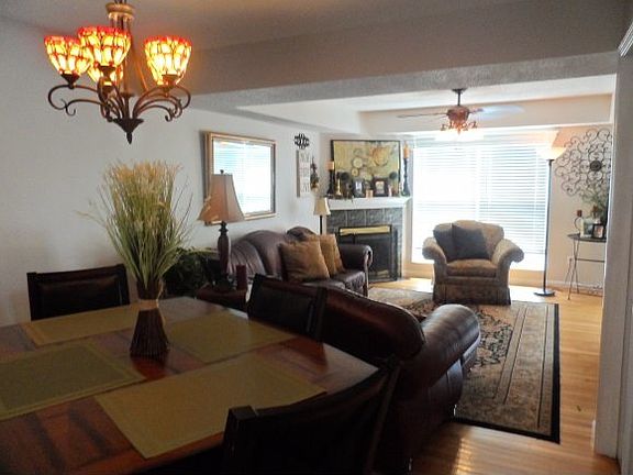 4th image of 301 Waterford Ct