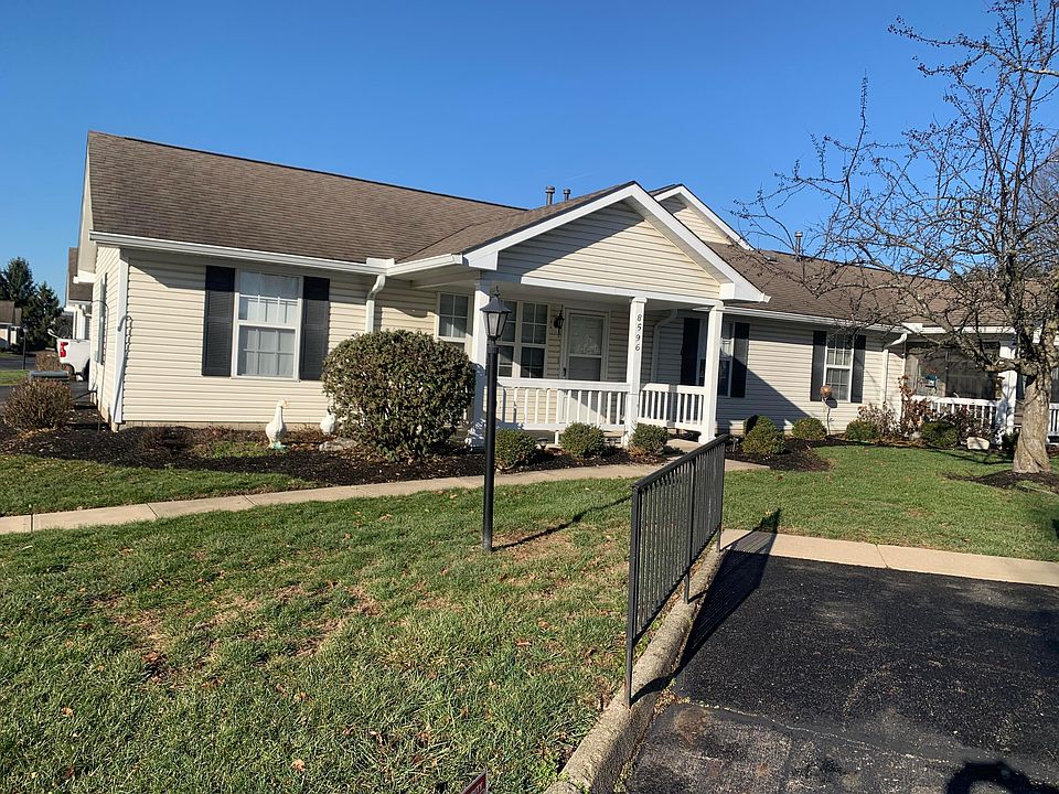 1st image of 8596 Victoria Meadow Ln