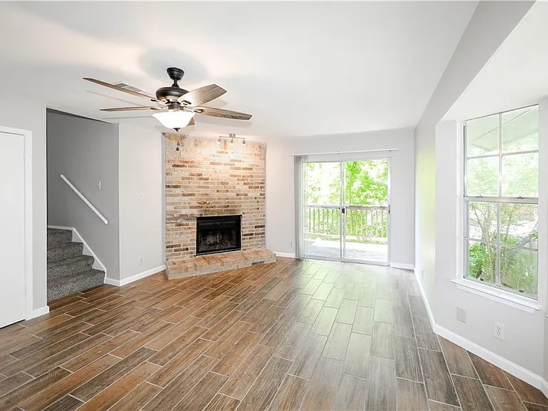 1700 Waterloo Trl #B — Photo 3