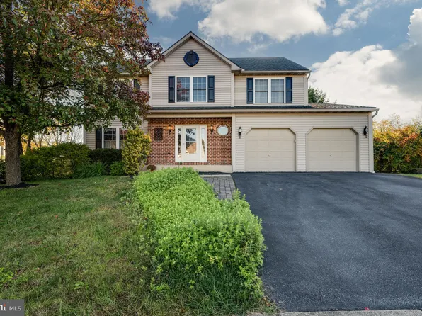 1215 Fox Rd, Leesport, PA 19533