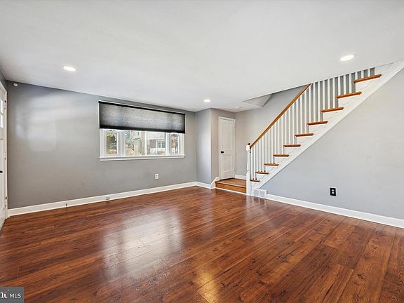 4th image of 636 Woodland Dr