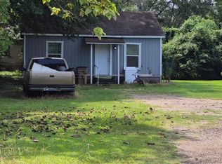 7 Meade Pl, Hooks, TX 75561