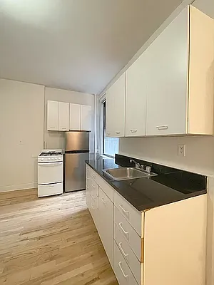 Rented by Oxford Property Group | media 17