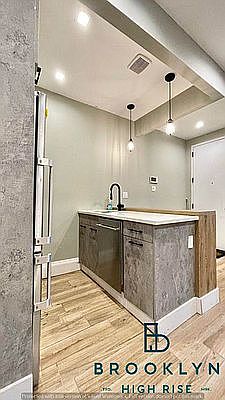 5th image of 555 Union St #1F